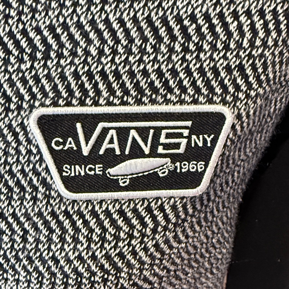 Vans size medium lightweight button up sweatshirt or could be worn as a jacket - Picture 2 of 5